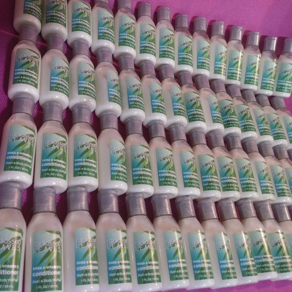 50 BATH & BODY WORKS CONDITIONER RAINKISSED LEAVES